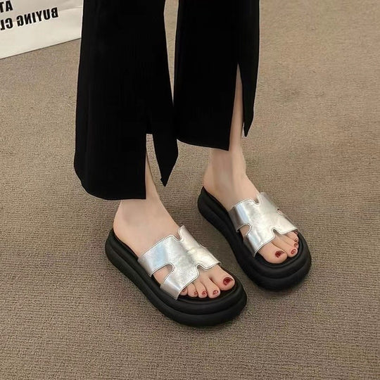 Damen moderne Pantoletten mit offener Ferse und trendigem Design EB