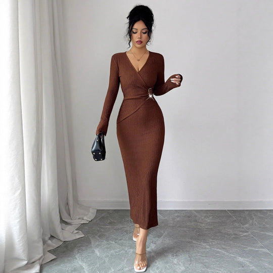 Damen nan tailliertes Wickelkleid mit V-Ausschnitt, strukturierter Knitteroptik und dekorativer Gürtelschließe EB