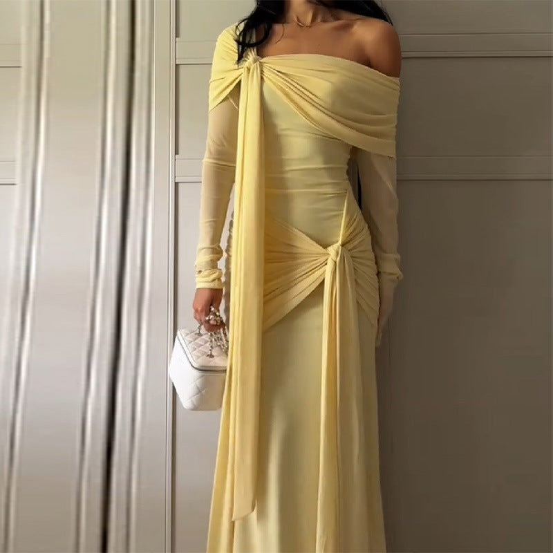 Damen Elegantes, schulterfreies Abendkleid mit raffinierten Drapierungen EB
