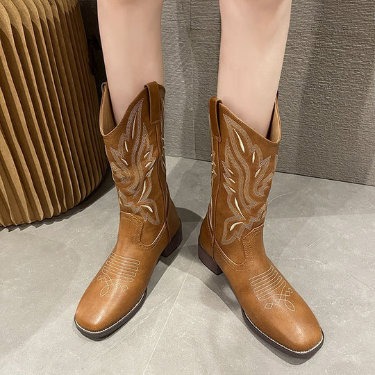 Damen Western-Cowboy-Boots mit aufwendiger Stickerei, mittlerer Schafthöhe und robuster Blockabsatz EB