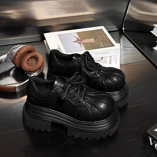 Damen Chunky Schuhe mit auffälligem Profil und robustem Obermaterial EB