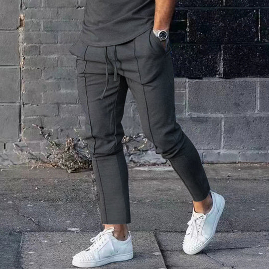 Herren nan Slim Tapered Jogginghose mit dekorativen Steppnähten, elastischem Tunnelzug und schmalem Knöchelabschluss EB