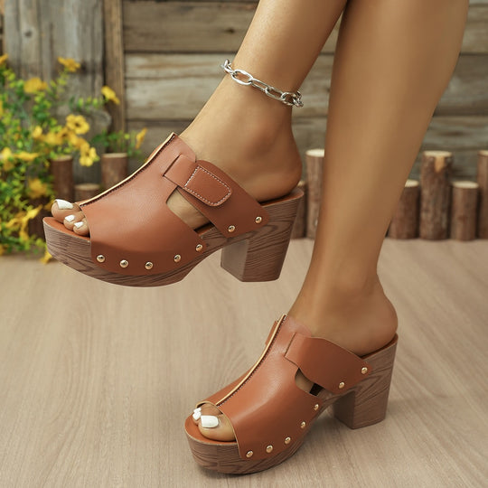 Damen Plattform-Pantoletten mit modischem Riemen und eleganten Nieten EB