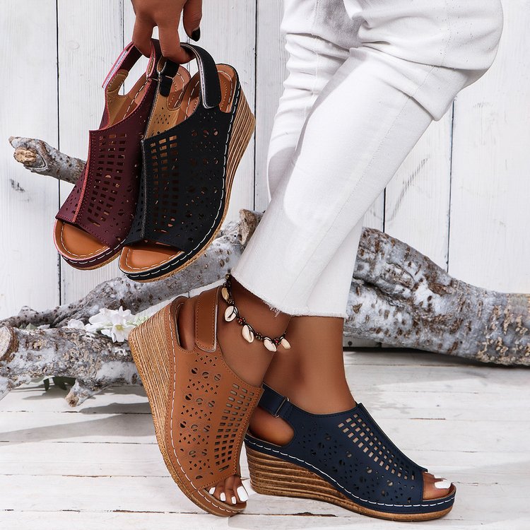 Damen Wedge-Sandalen mit luftiger Perforation und anatomischem Fußbett EB