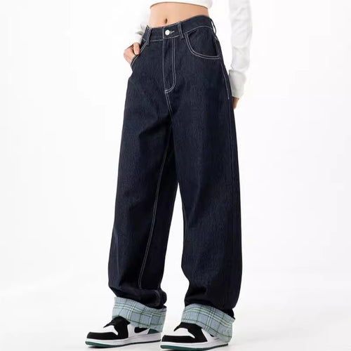 Damen weite Jeanshose im lässigen Schnitt mit hohen Taschen und modernen Nahtdetails EB