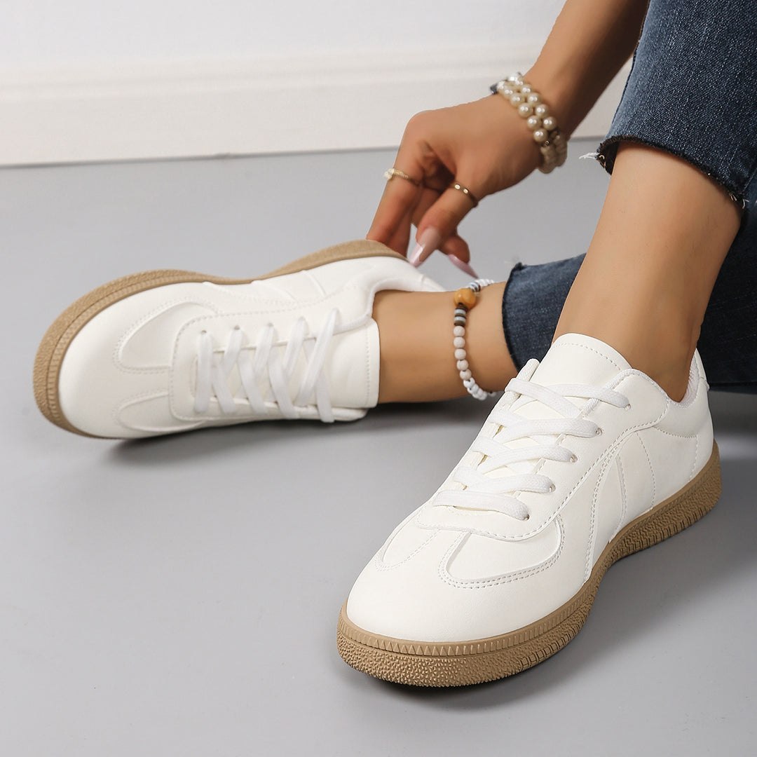 Damen Sneakers mit klassischer Schnürung und rutschfester Sohle EB