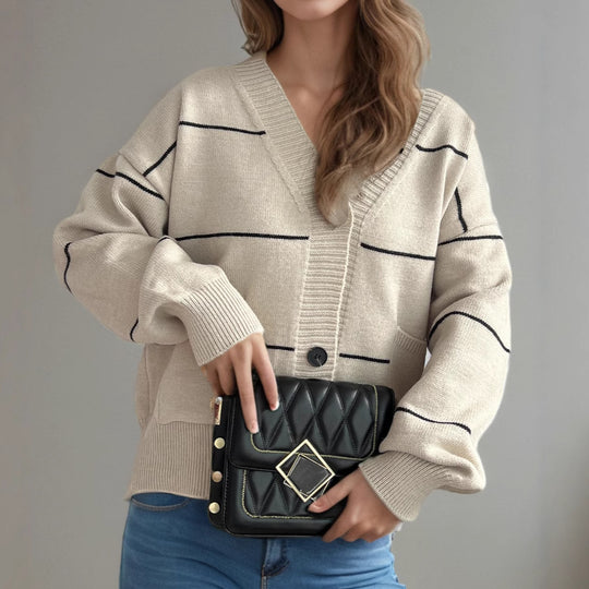 Damen lässige Strickjacke mit praktischen Taschen und modischen Kontraststreifen EB