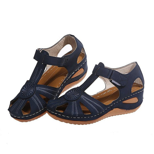 Damen Komfortable Sandaletten mit luftigen Cut-Outs und verstellbarem Riemen EB