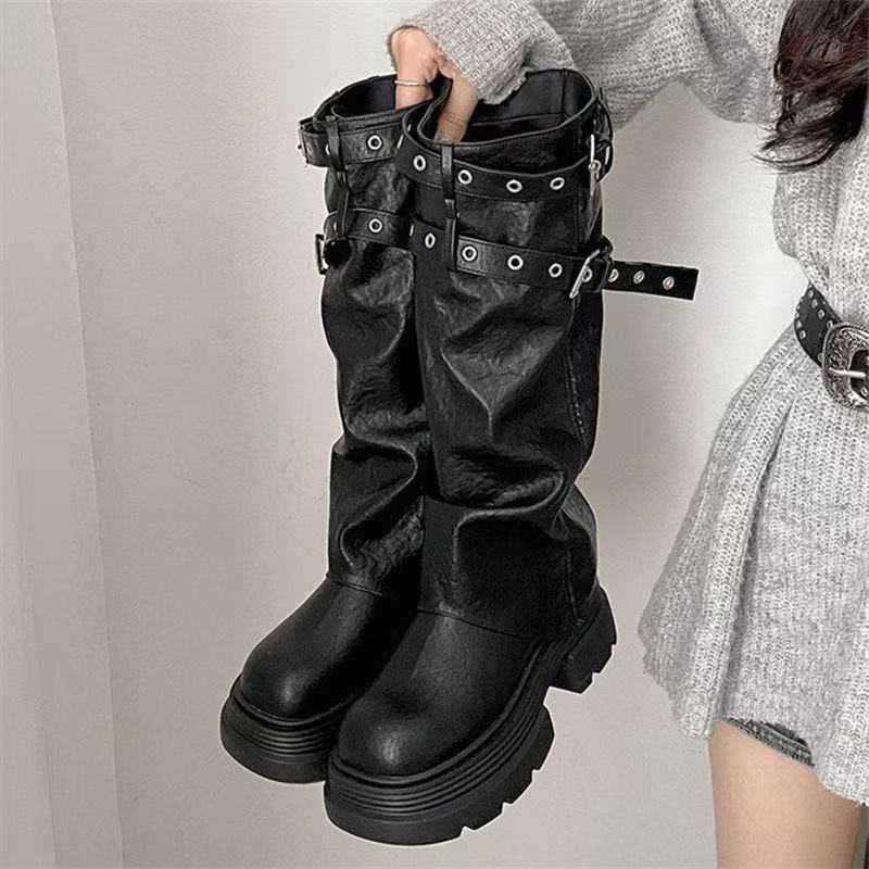 Damen Plateau-Stiefel mit modischem Schnallenverschluss und eleganter Faltenoptik EB