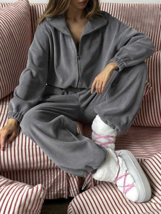 Damen Kuscheliges Fleece-Set mit kurzer Reißverschlussjacke, Stehkragen und weiter Jogginghose EB