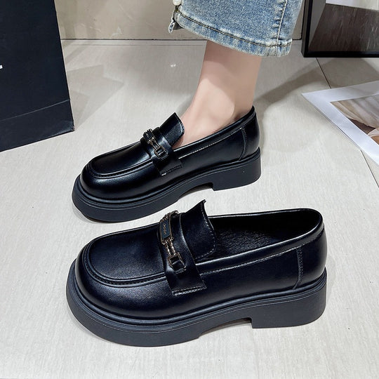 Damen Bequeme Mokassins mit modischen Schnallen-Details EB