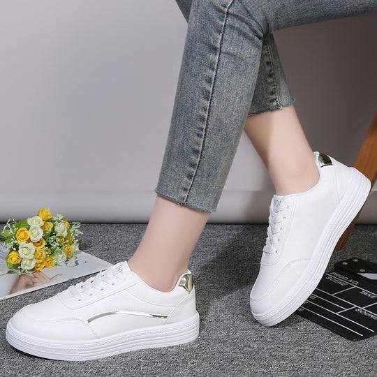 Damen Modische und elegante Sneaker mit metallic Akzenten EB