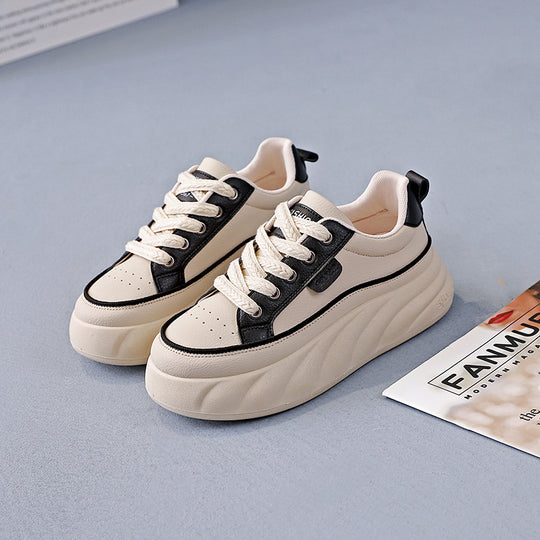 Damen Sneakers mit hohem Plateau und innovativem Design EB