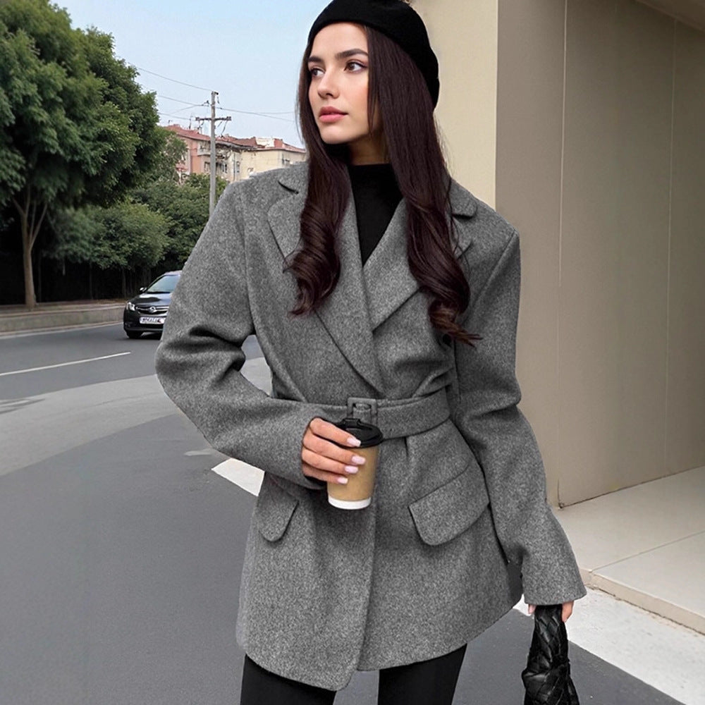 Damen taillierter Wollblazer mit Gürtel EB