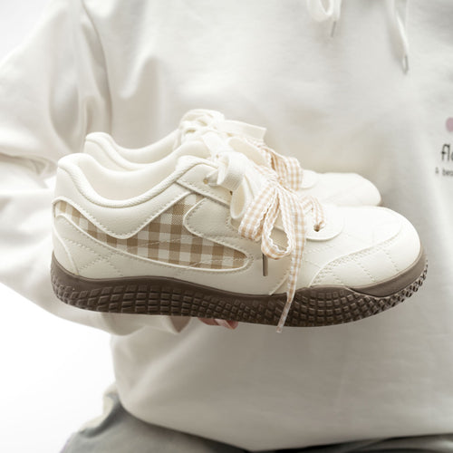 Damen Elegante und bequeme Sneakers mit innovativem Schnürsystem und atmungsaktiver Oberfläche EB