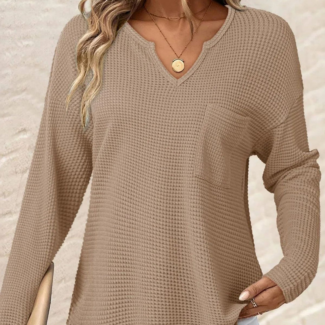 Damen Waffelstrick-Longsleeve mit V-Notch, Brusttasche und legerer Oversize-Passform EB