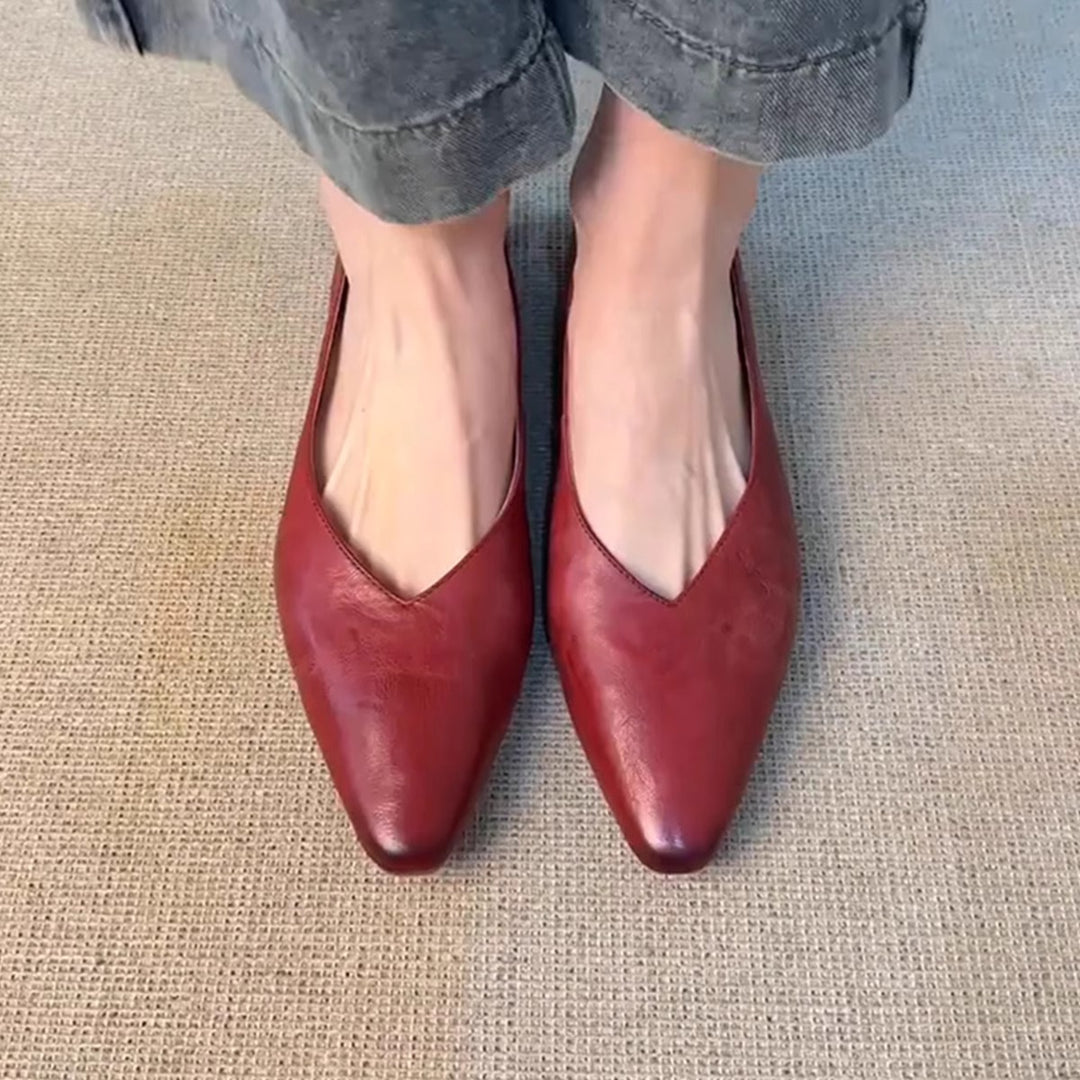 Damen spitze Slipper mit eleganter V-Ausschnittform EB