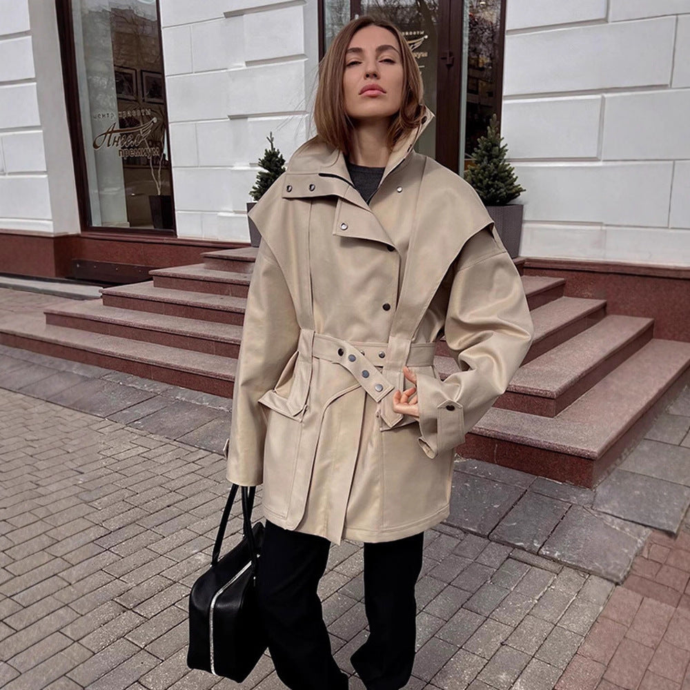 Damen Kunstleder-Mantel mit breitem Kragen und praktischen Taschen EB