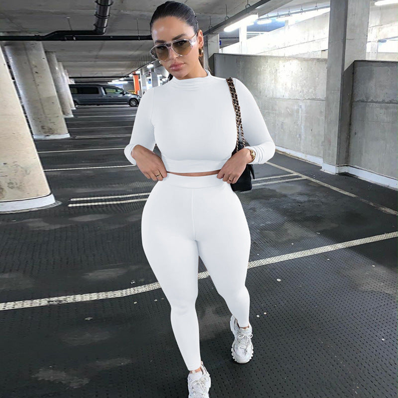 Damen Sportliches Set mit hochgeschlossenem Oberteil und enganliegenden Leggings EB