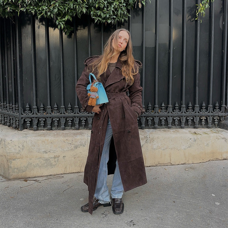 Damen Eleganter Long-Trenchcoat aus weichem Wildleder EB