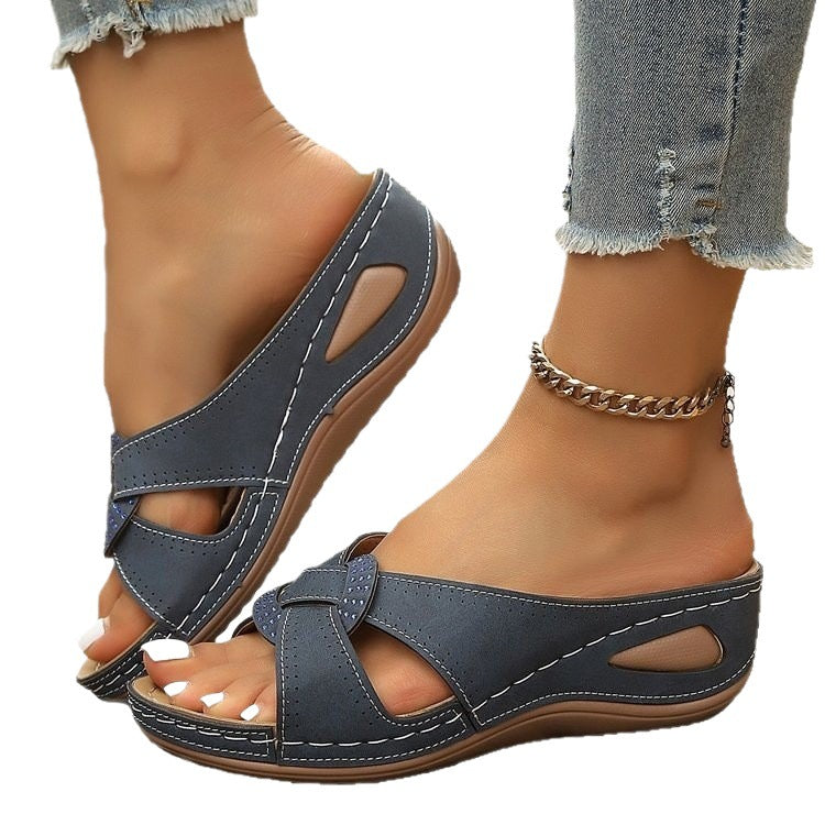 Damen Komfortable und stilvolle Riemensandalen mit geflochtenem Design EB