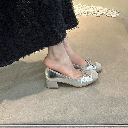 Damen Ballerinas mit glänzender Oberfläche und niedlichem Schleifen-Detail EB