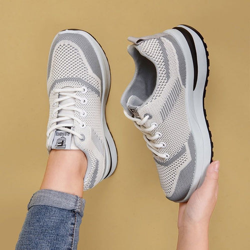 Damen Lauf-Sneaker mit atmungsaktivem Gewebe und stoßdämpfender Sohle EB