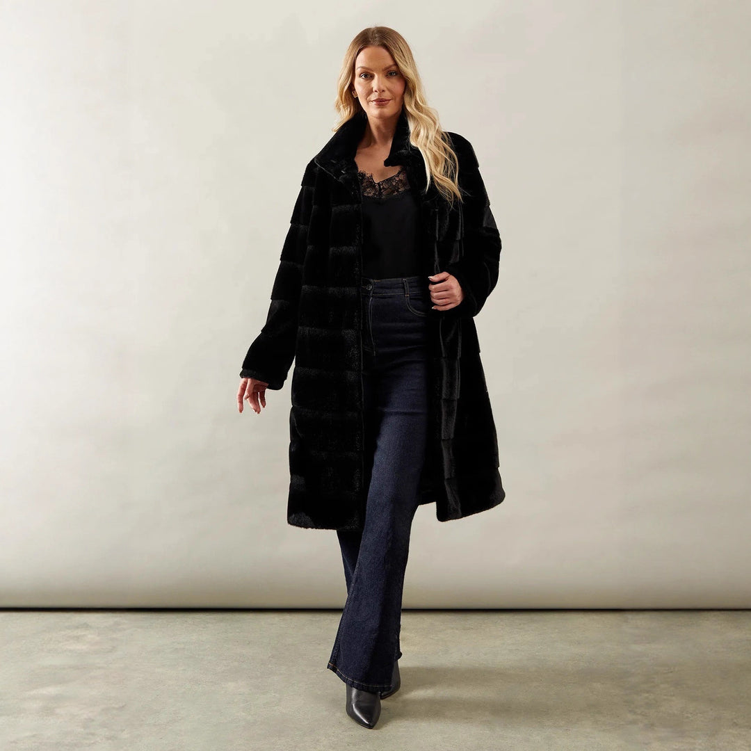 Damen Markante Kuscheljacke mit eingefasstem Gürtel EB