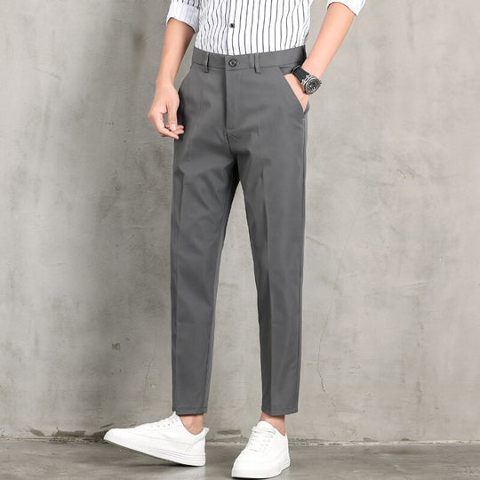 Herren moderneChinohose mit slim fit Schnitt und praktischen Seitentaschen EB