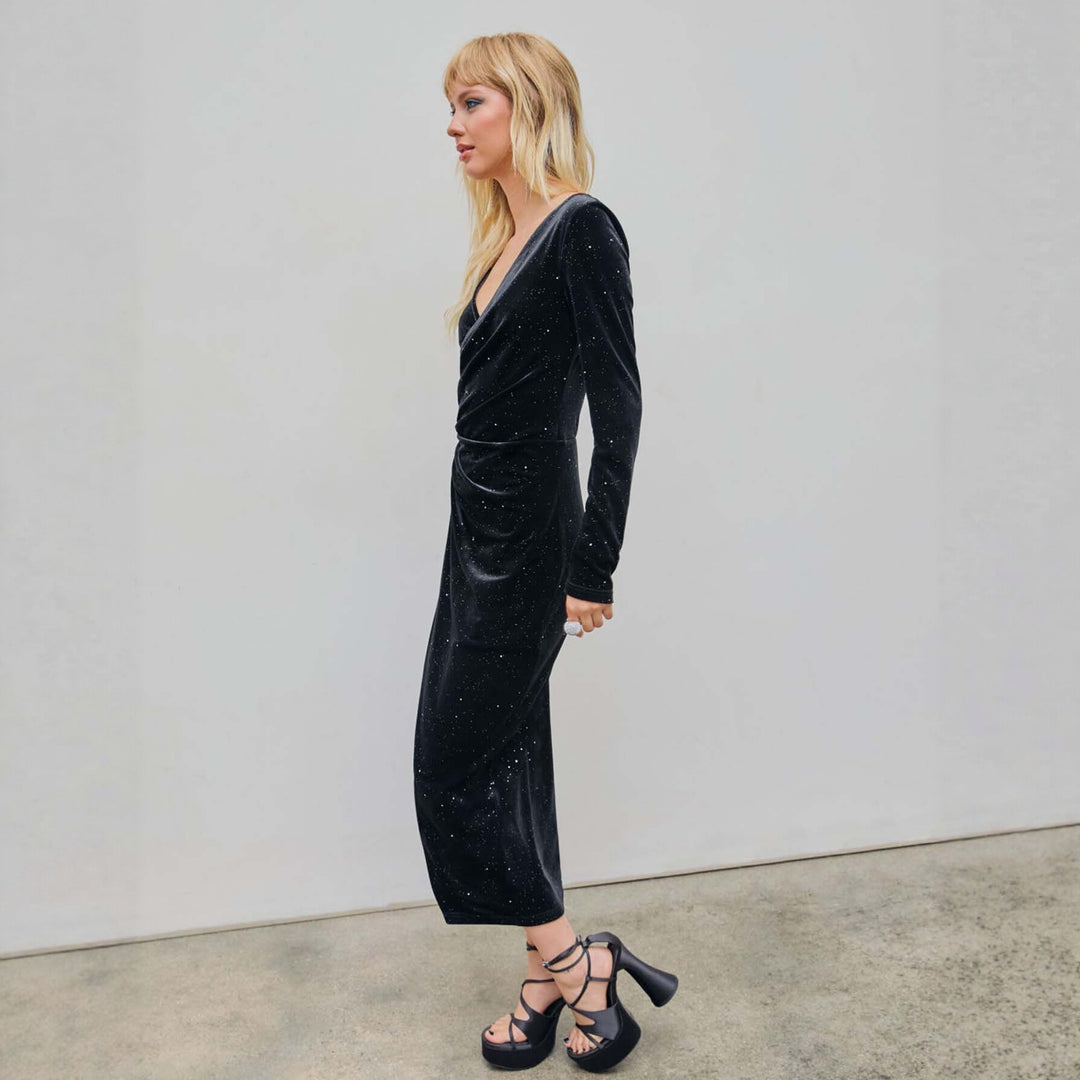Damen glamouröses Samt-Wickelkleid mit Glitzereffekt, Raffung und hohem Beinschlitz Eichborn Berlin