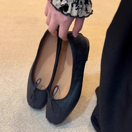 Damen Ballerinas mit quadratischer Zehenform und elegantem Riemenverschluss EB