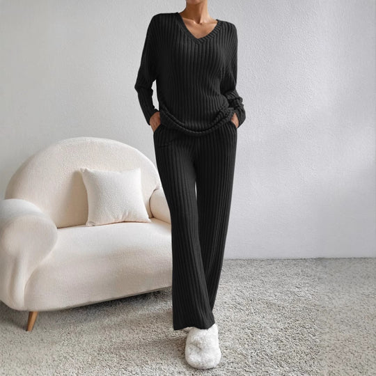 Damen gemütlicher Strickanzug EB