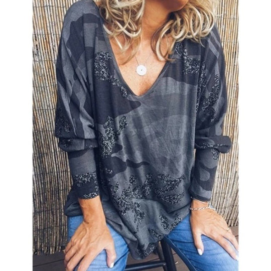 Damen Oversize V‑Ausschnitt Longshirt mit Camouflage‑Print und Glitzerbesatz EB