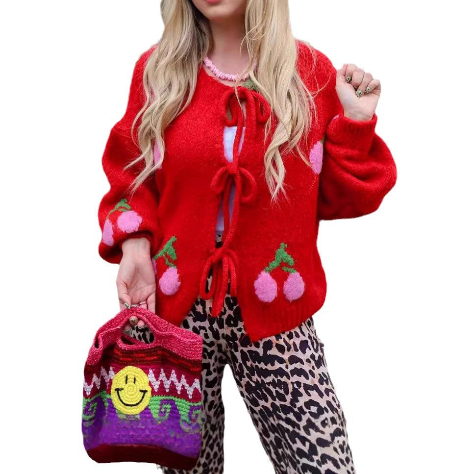 Damen Strickjacke mit verspieltem Kirschmotiv und Taillierung EB