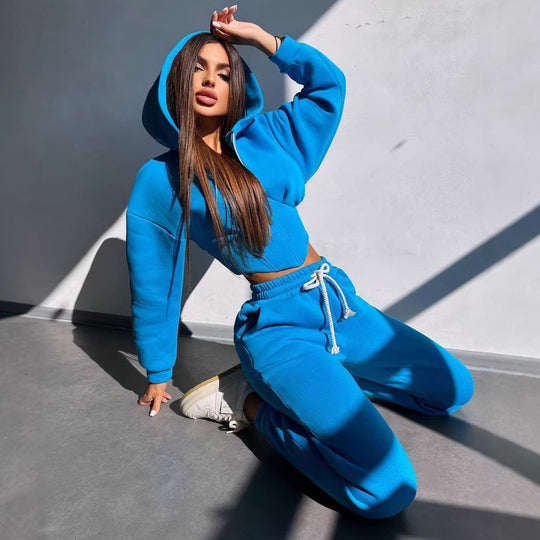 Damen Crop-Kapuzenjacke mit Korsagennaht und High-Waist Jogginghose EB