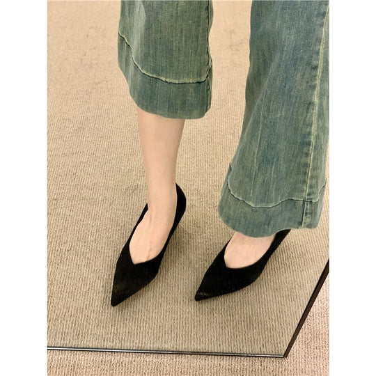Damen elegante Pumps mit verspielt geschwungenem Design und Schleifenakzenten EB