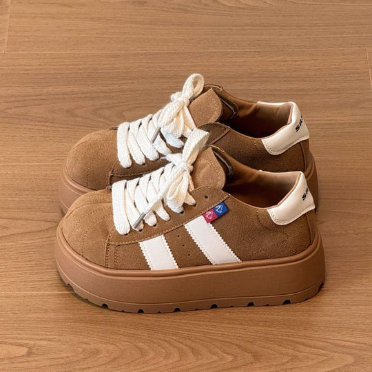 Damen Sportliche Sneaker mit robustem Plateau und atmungsaktiver Sohle EB