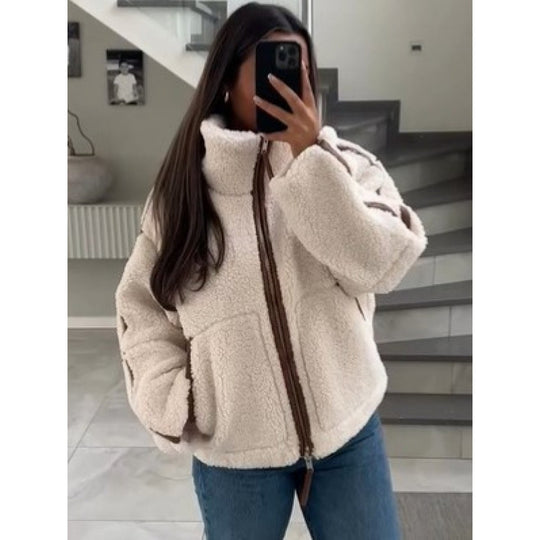 Damen Fleecejacke mit stylischen Details EB