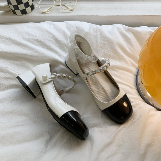 Damen Elegante Ballerinas mit modischen Riemen und detailreicher Faltenoptik EB