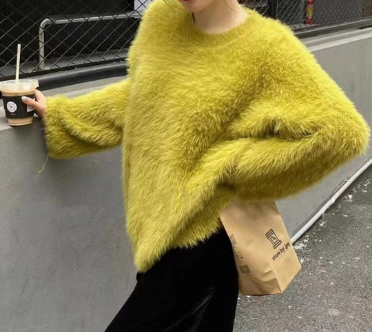 Damen Flauschiger Pullover mit lässigem Schnitt und hohem Rundhalsausschnitt EB