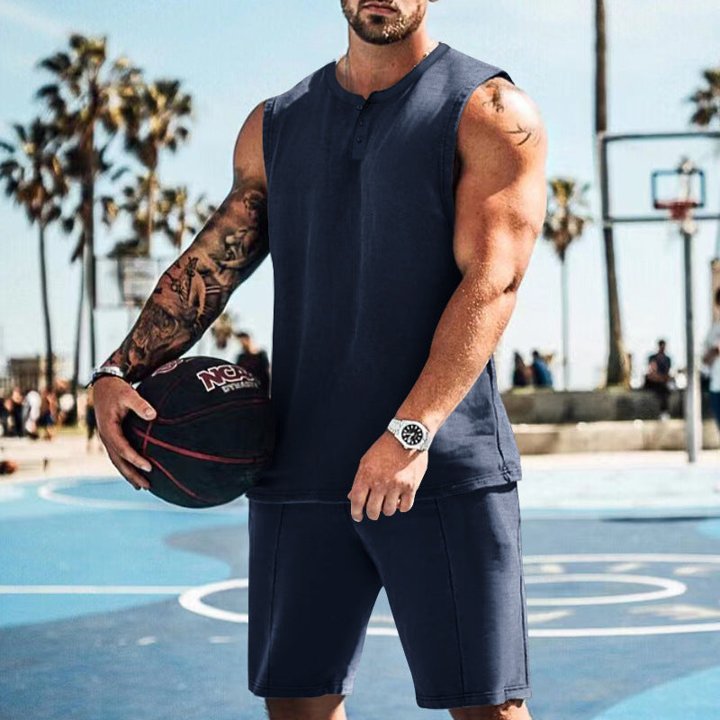 Herren sportliches Trainingsoutfit mit ärmellosem Oberteil und Shorts EB