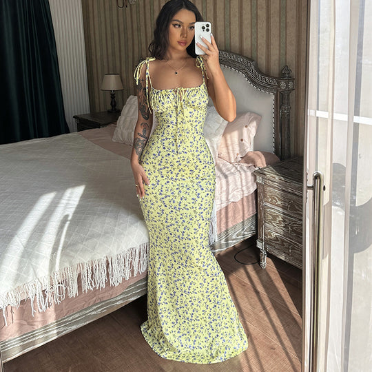 Damen Maxikleid mit zarten Blumenmustern und verstellbaren Spaghettiträgern EB
