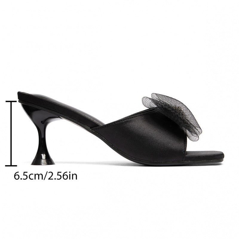 Damen Mules mit zierlicher Schleifenverzierung und eleganten Details EB