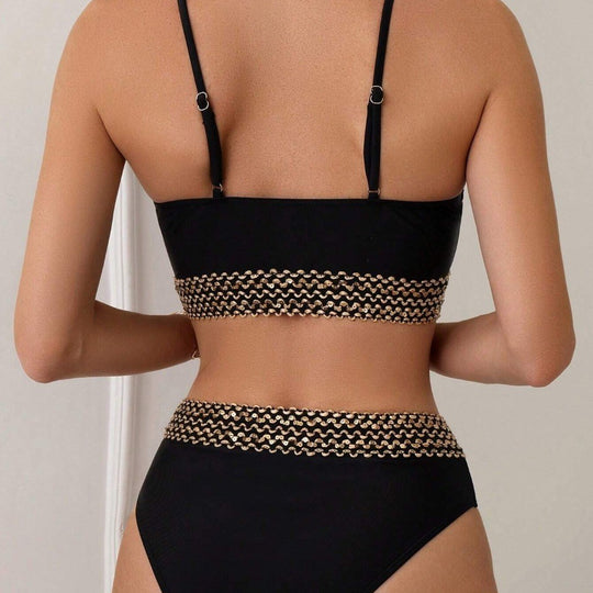 Damen Hochgeschnittener Bikini mit eleganter Kettenverzierung EB