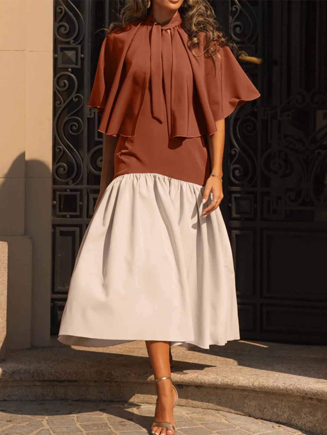 Damen Freizeitkleid mit voluminösem Überwurf und elegantem Taillenband EB