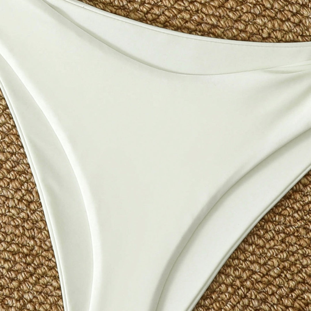 Damen Bikini-Set mit modischen Akzenten EB