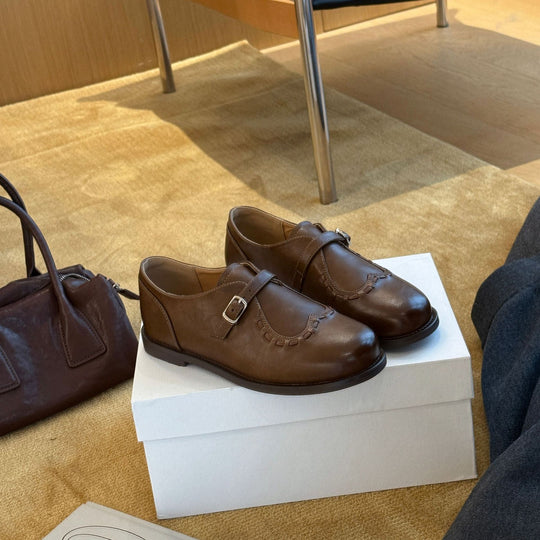 Damen Elegante Mokassins mit dekorativem Schnallenverschluss und handgefertigter Lederoberfläche EB