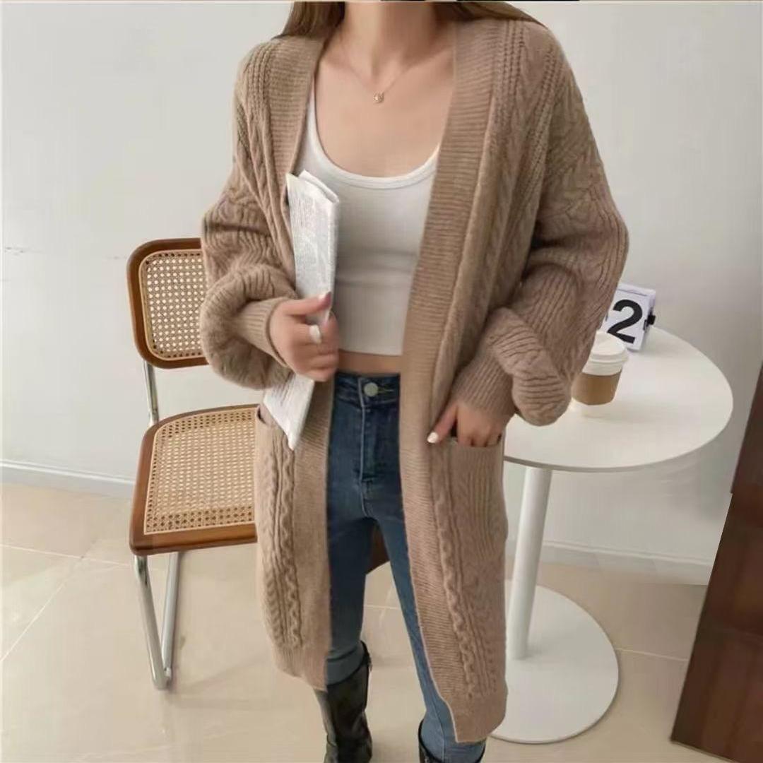 Damen Grobstrick Cardigan mit tiefen Taschen und elegantem Zopfdesign EB