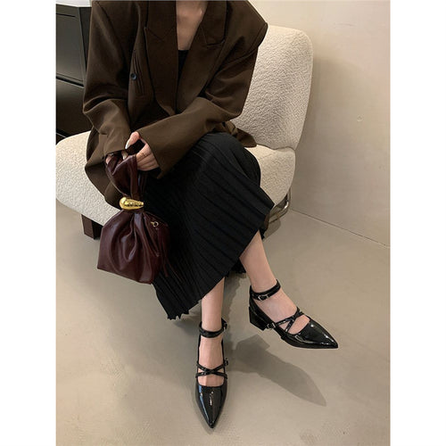 Damen elegante Slingback-Pumps mit geschmeidigem Lackfinish und verstellbarem Riemen EB