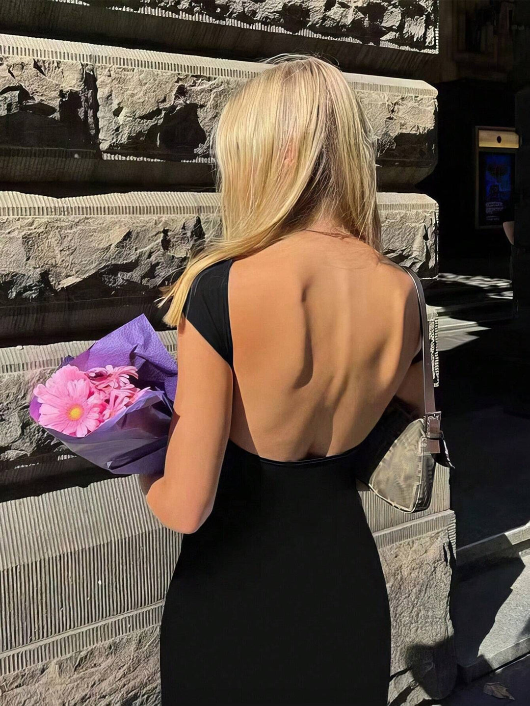Damen Maxikleid mit tiefem Rückenausschnitt und figurbetontem Schnitt EB